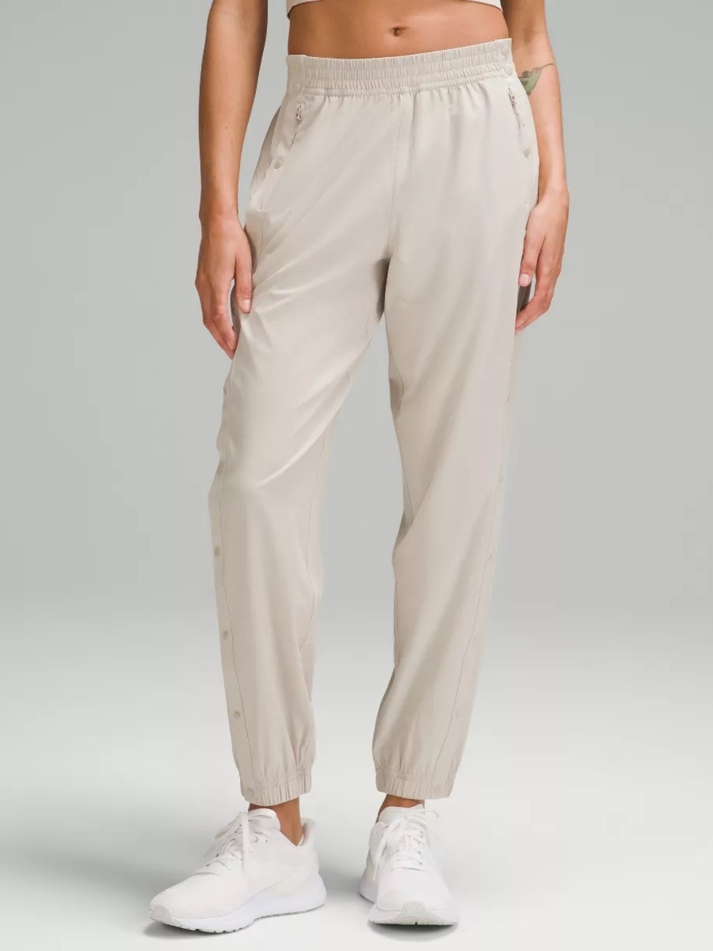 Lululemon Women's Tear Away Track Pant. Black. 4